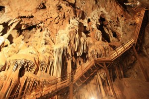 grotte-aven-marzal-auvergne-rhônes-alpes